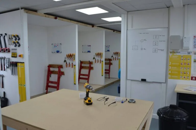 HandsOn Lighting Circuit Build – Worcester Lab