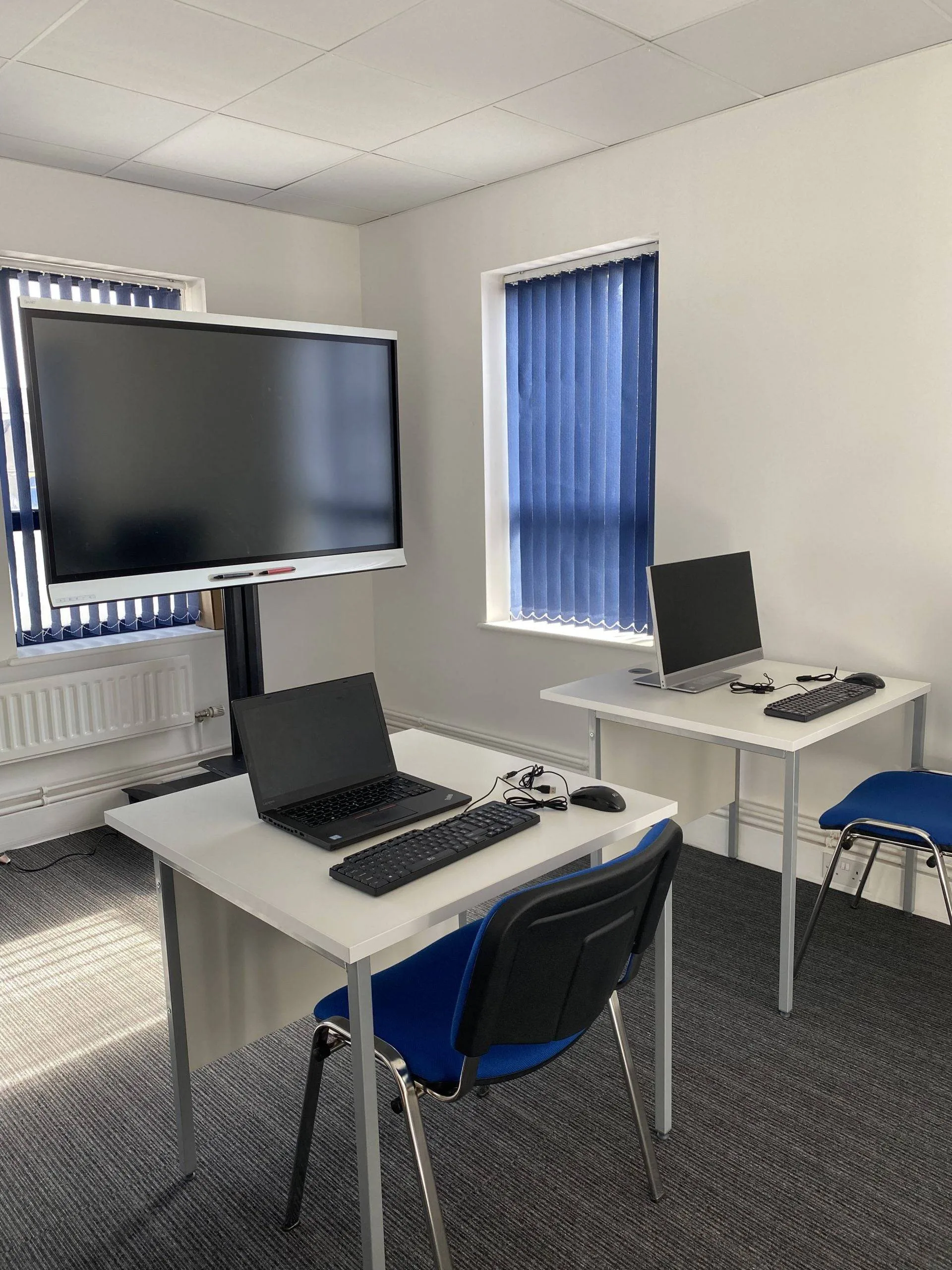 Electrical course lab for theory